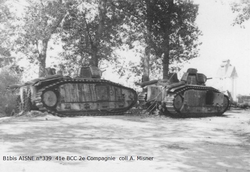 Aisne и Beni Snassen подбитые у моста