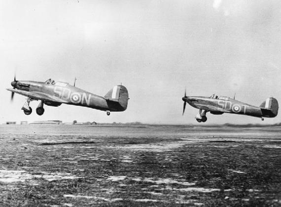 Взлет истребителей Харрикейн, 14 сентября 1940 года.