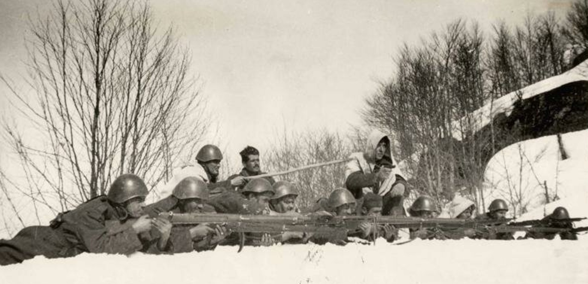 Греческие солдаты во время итальянского весеннего наступления, март 1941 года
